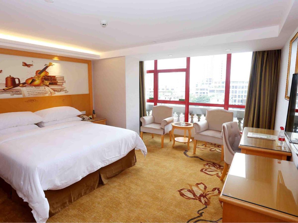 Vienna Hotel Zhongshan West District Extérieur photo